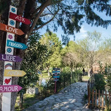 Otantik Tas Ev Oda ve Kahvaltı